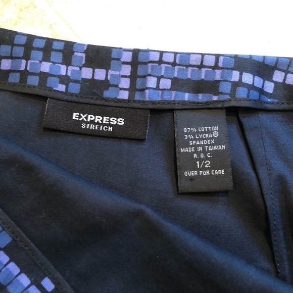 Express stretch geometric mini skirt size 1/2 - Picture 6 of 8
